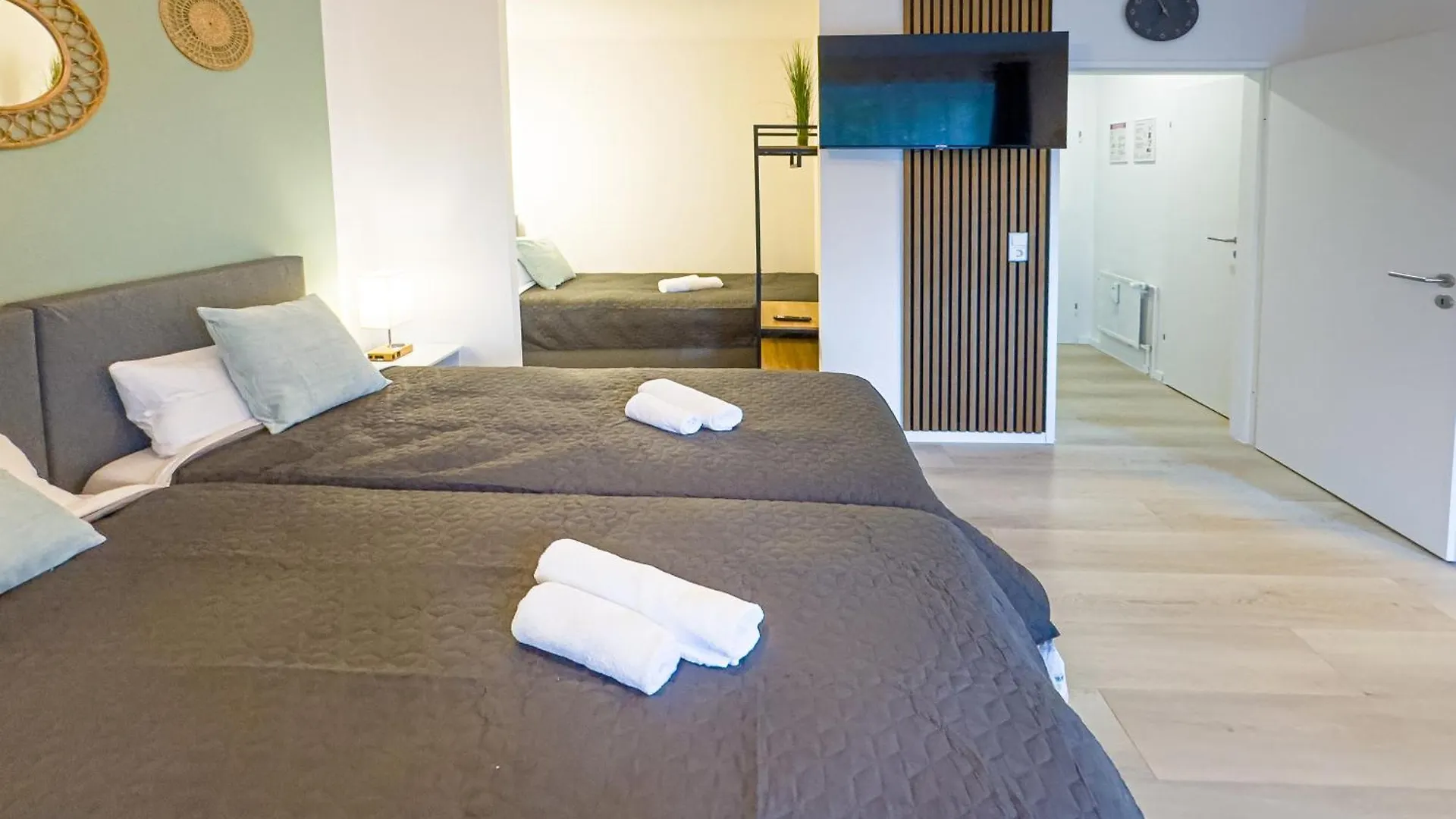 Immostay S#5 Studio Apartment - Naehe Golfplatz- Wifi & 4K Tv, Parken Bremen 0*,  Germany